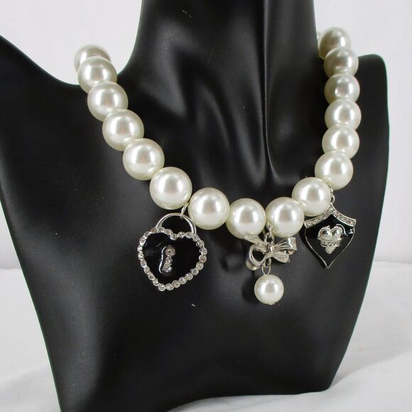 Express 18" Enamel Hearts Bows Chunky Faux Pearls Necklace Rhinestones Silver - Picture 5 of 6